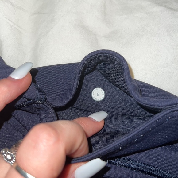 Lululemon leggings - Picture 4 of 7